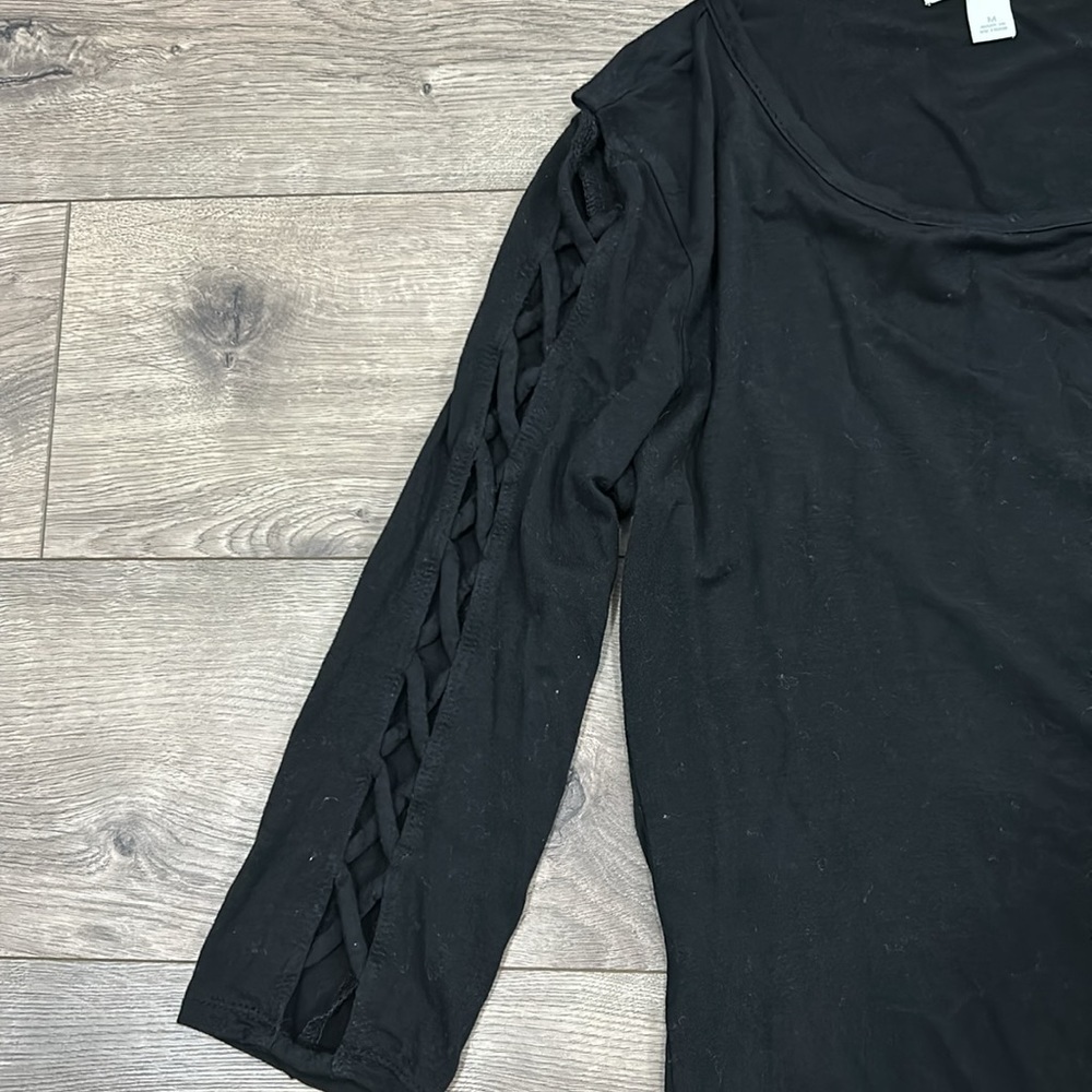 Open Arm Black 3/4 Sleeve